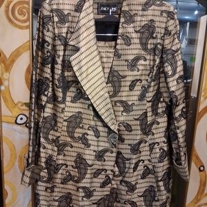 Women's Patterned Jacket - Black and Tan